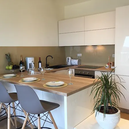 アパート View フヴァル